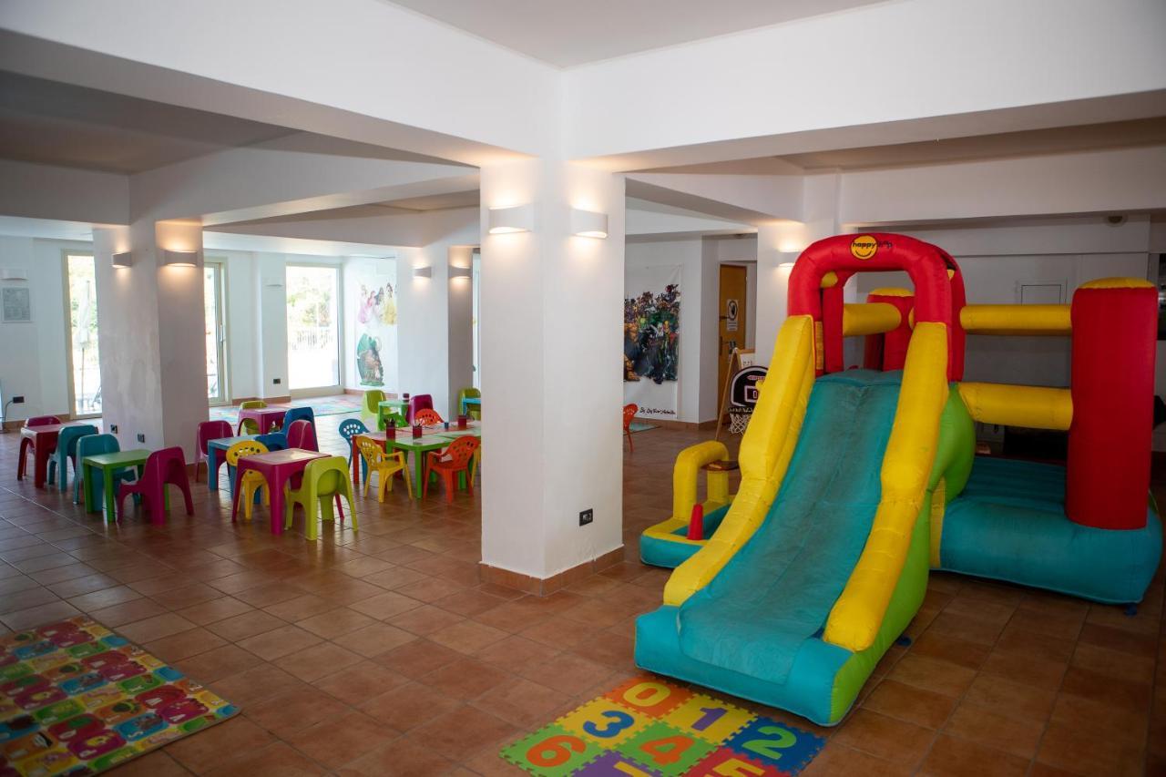 Hotel Olimpo Le Terrazze 勒托阳尼 外观 照片