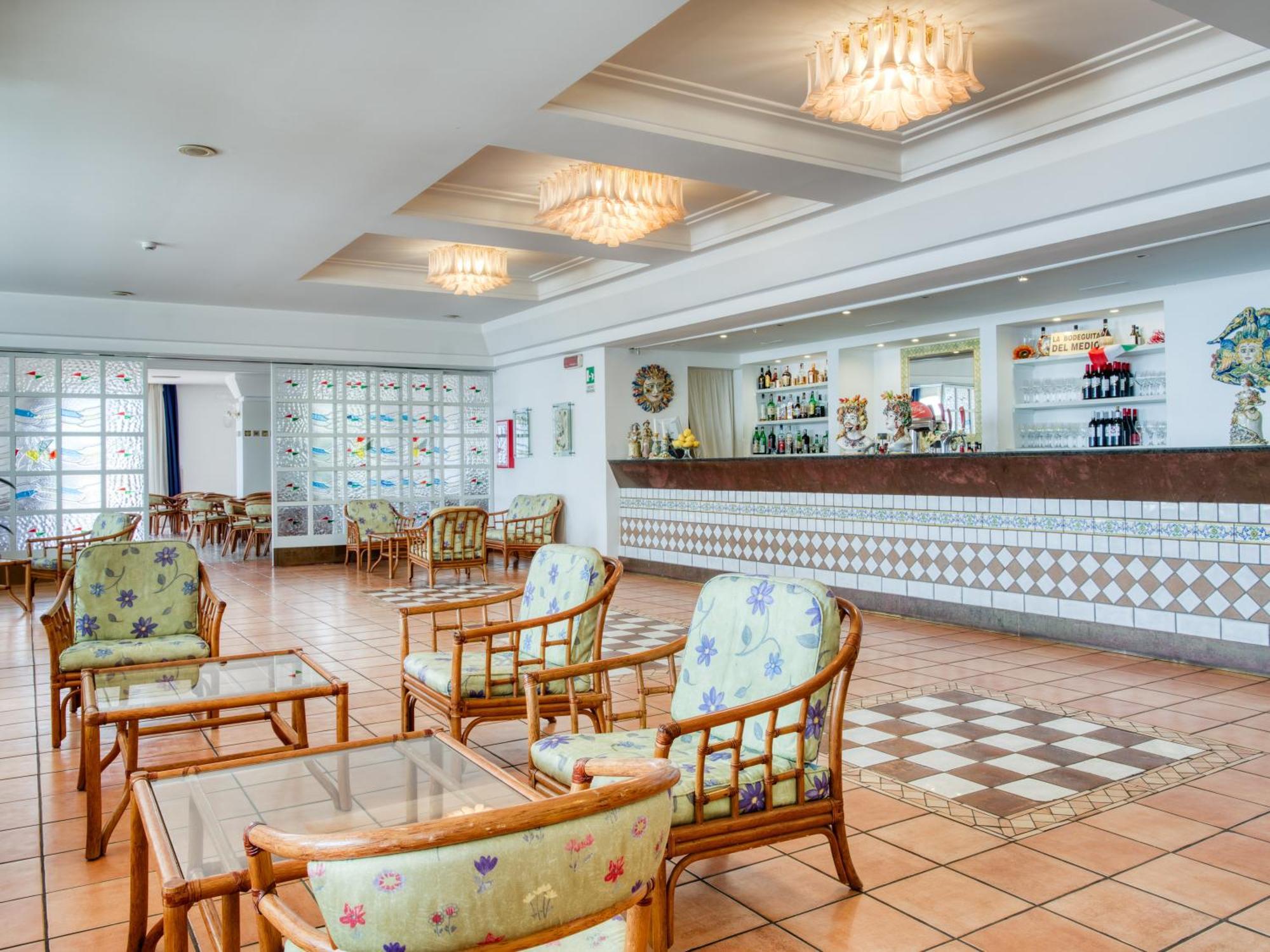 Hotel Olimpo Le Terrazze 勒托阳尼 外观 照片