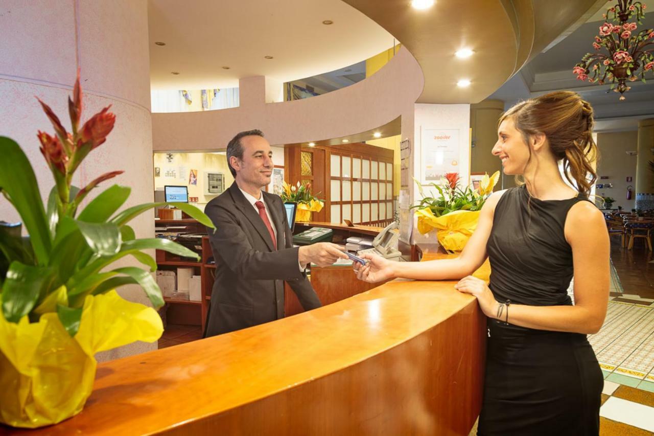 Hotel Olimpo Le Terrazze 勒托阳尼 外观 照片