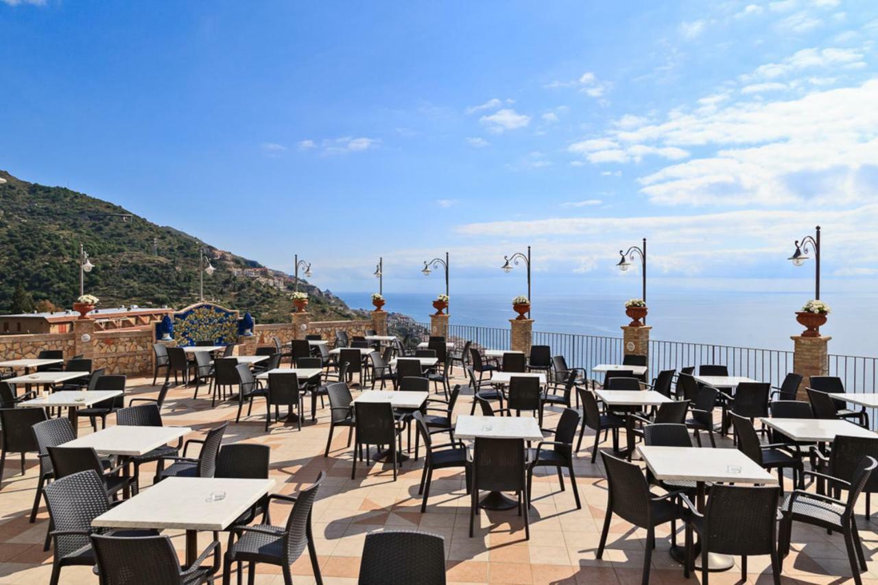 Hotel Olimpo Le Terrazze 勒托阳尼 外观 照片